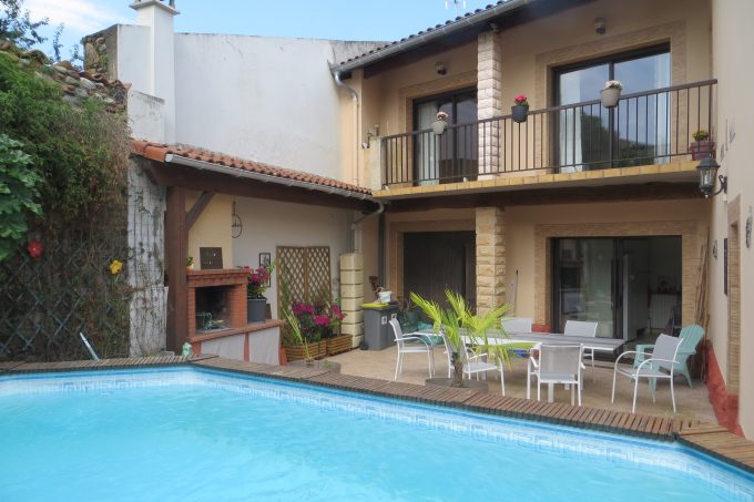 Casa-de-Familia—Piscine—Saint-Gaudens-Comminges-Pyrenees