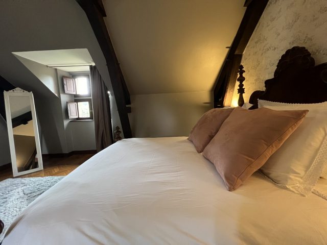 Chambres-d-hotes-Chateau-Mariande-Chambre-Estancarbon-Comminges-Pyrenees