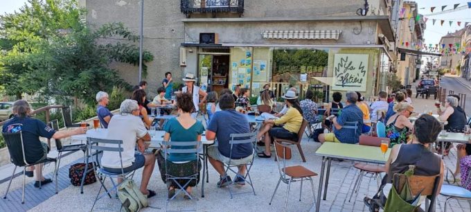 La-Cafetiere-Terrasse–Aurignac-Comminges-Pyrenees-2