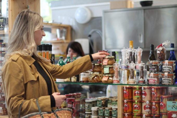 halle-gourmande-saint-gaudens-producteurs-locaux-legumes-de-saison-comminges-pyrenees